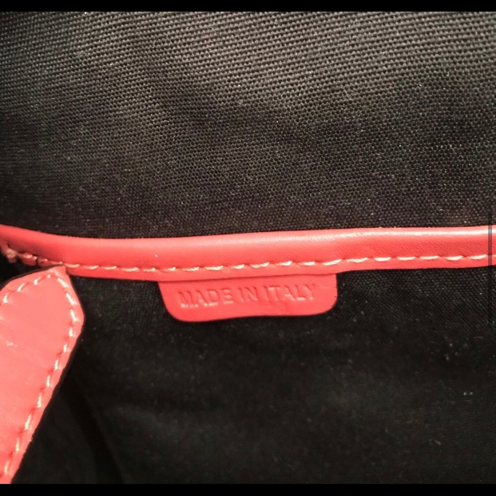 Burberry Boston handbag✨ - Picture 6 of 8